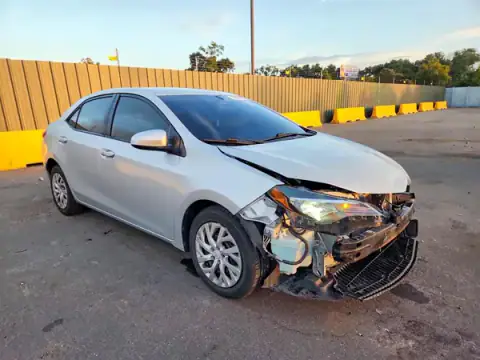 2T1BURHEXJC087088 — 2018 Toyota Corolla, фото 4 с аукциона Copart, ПЕРЕДНЯЯ ЧАСТЬ