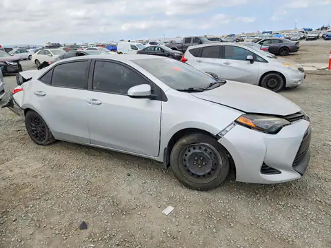 2T1BURHE8JC972972 — 2018 Toyota Corolla, фото 4 с аукциона Copart 29.09.2026, Повреждения со всех сторон