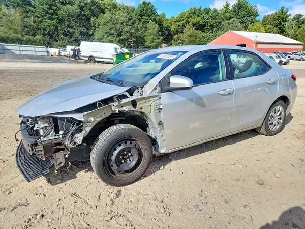 2T1BURHE4JC091475 Toyota Corolla 2018 — повреждение Передняя часть, фото до ремонта