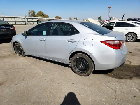 2T1BURHE2JC052030 — 2018 Toyota Corolla, photo 2 from Copart 16.10.2026, Front end
