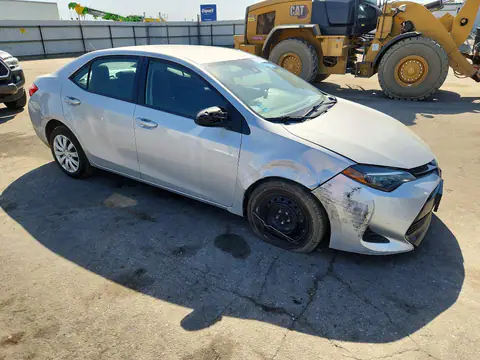 2T1BURHE2JC052030 — 2018 Toyota Corolla, photo 4 from Copart 16.10.2026, Front end
