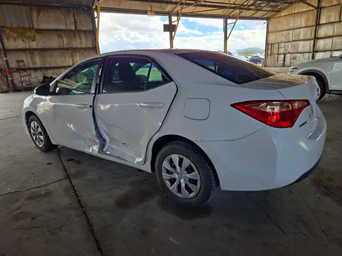 2T1BURHE8JC039086 — 2018 Toyota Corolla, photo 2 from Copart 26.10.2026, Side