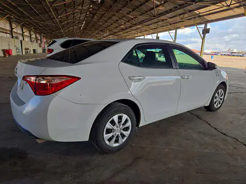 2T1BURHE8JC039086 — 2018 Toyota Corolla, photo 3 from Copart 26.10.2026, Side