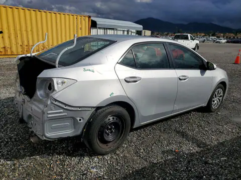 2T1BURHE1JC092969 — 2018 Toyota Corolla, ფოტო 3, Copart 28.10.2026, უკანა ნაწილი