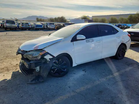 2T1BURHE4JC986853 — 2018 Toyota Corolla, ПЕРЕДНЯЯ ЧАСТЬ (Front End), фото до ремонта