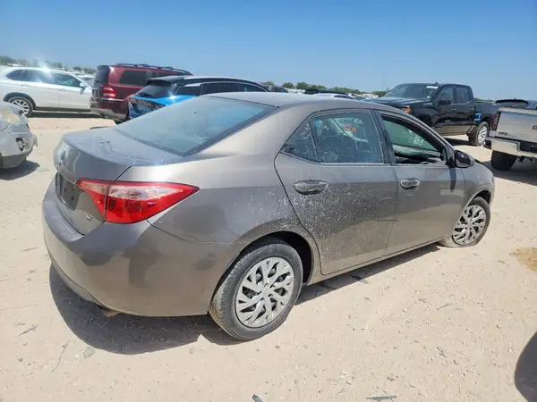 2T1BURHE4KC234815 — 2019 Toyota Corolla, photo 3 from Copart, Front end