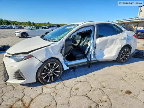 2T1BURHE1KC155666 — 2019 Toyota Corolla, Боковая часть, фото до ремонта
