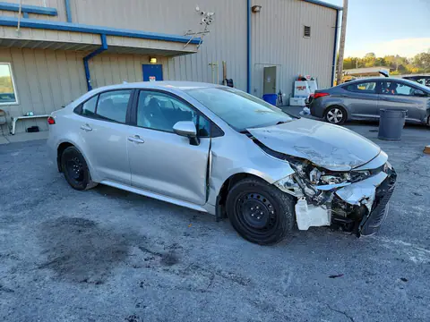 5YFEPRAE7LP030882 — 2020 Toyota Corolla, zdjęcie 4 z Copart, Przód