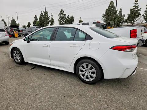 5YFEPMAE3MP268510 — 2021 Toyota Corolla, photo 2 from Copart 15.10.2026, Front end