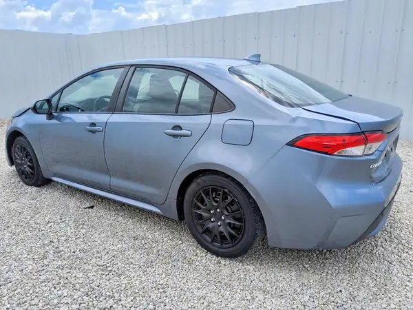 5YFEPMAE8MP181198 — 2021 Toyota Corolla, фото 2 с аукциона Copart 13.10.2026, Передняя часть