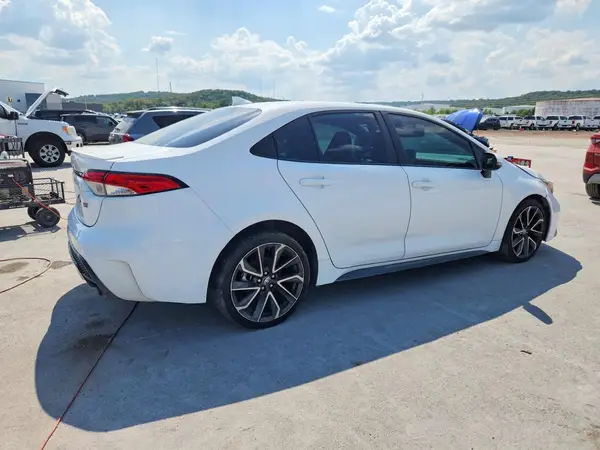 5YFS4MCE2MP061826 — 2021 Toyota Corolla, фото 3 с аукциона Copart, Передняя часть