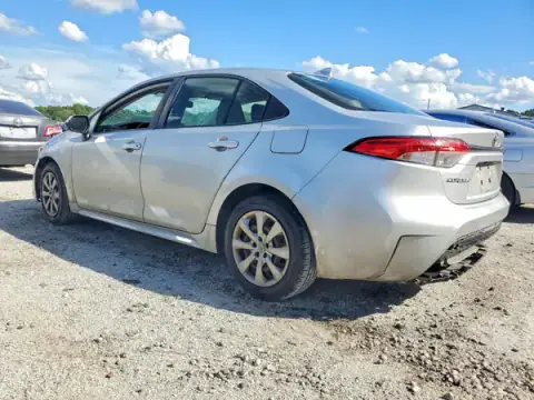 JTDEPMAE1MJ122823 — 2021 Toyota Corolla, photo 2 from Copart 21.09.2026, Rear end