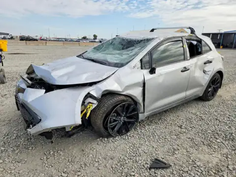 JTND4MBE1M3109072 — 2021 Toyota Corolla, Dachowanie (Rollover), zdjęć przed naprawą
