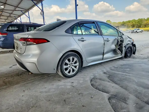 5YFEPMAE9MP218520 — 2021 Toyota Corolla, фото 3 с аукциона Copart, Передняя часть