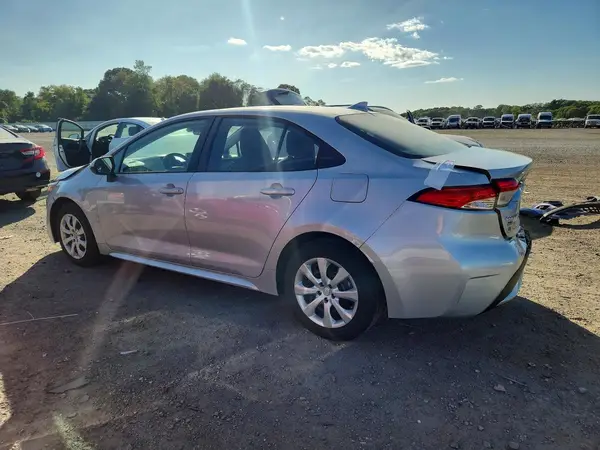5YFEPMAE3MP243834 — 2021 Toyota Corolla, zdjęcie 2 z Copart 07.10.2026, Przód