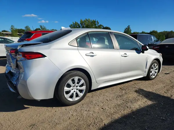 5YFEPMAE3MP243834 — 2021 Toyota Corolla, zdjęcie 3 z Copart 07.10.2026, Przód