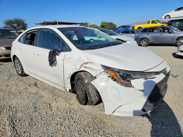 5YFEPMAE3MP231103 — 2021 Toyota Corolla, photo 4 from Copart, Front end