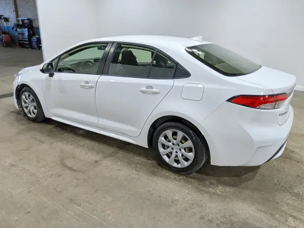 JTDEPMAE3MJ176723 — 2021 Toyota Corolla, zdjęcie 2 z Copart 06.10.2026, Uszkodzenia dookoła