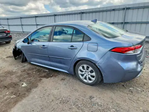 5YFEPMAE4MP270587 — 2021 Toyota Corolla, foto 2 de Copart 07.10.2026, Parte delantera