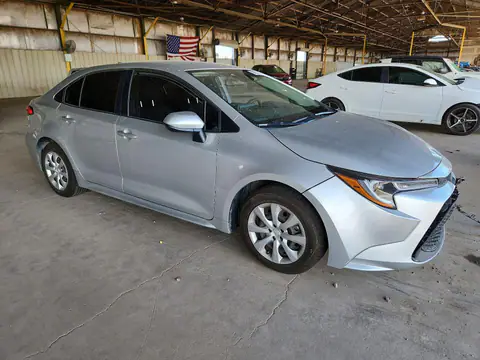 JTDEPMAE4MJ126123 — 2021 Toyota Corolla, foto 4 de Copart 21.10.2026, Parte delantera