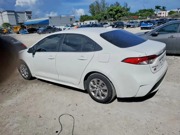JTDEPMAE2MJ124953 — 2021 Toyota Corolla, фото 2 с аукциона Copart 06.10.2026, Мелкие вмятины и царапины