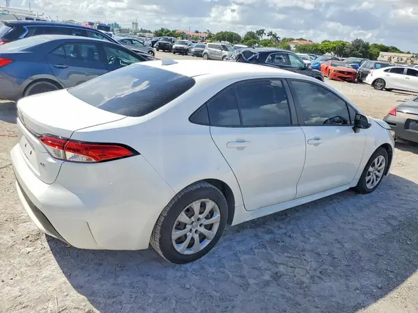 JTDEPMAE2MJ124953 — 2021 Toyota Corolla, фото 3 с аукциона Copart 06.10.2026, Мелкие вмятины и царапины