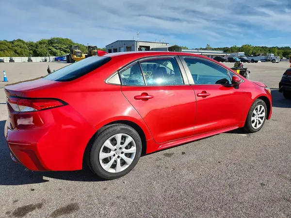 5YFEPMAE8MP218427 — 2021 Toyota Corolla, фото 3 с аукциона Copart 28.09.2026, Боковая часть