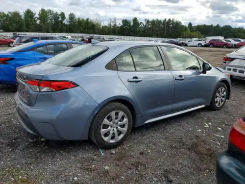 JTDEPMAE3MJ188659 — 2021 Toyota Corolla, zdjęcie 3 z Copart 30.09.2026, Przód