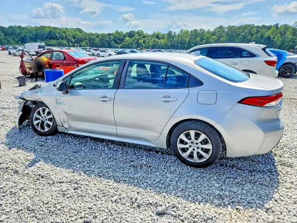 5YFEPMAE7MP221142 — 2021 Toyota Corolla, zdjęcie 2 z Copart, Przód