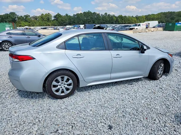 5YFEPMAE7MP221142 — 2021 Toyota Corolla, zdjęcie 3 z Copart, Przód