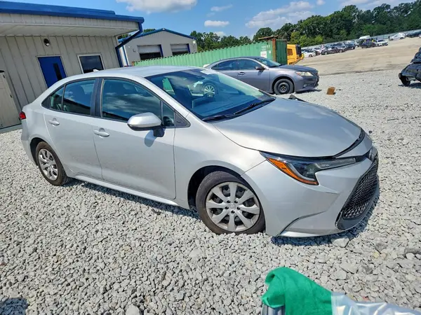 5YFEPMAE7MP221142 — 2021 Toyota Corolla, zdjęcie 4 z Copart, Przód
