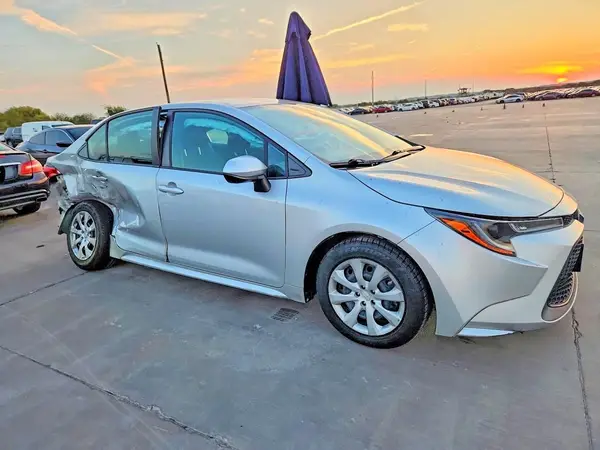 5YFEPMAEXMP157811 — 2021 Toyota Corolla, фото 4 с аукциона Copart, Боковая часть