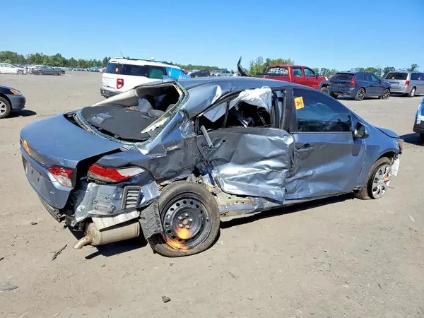 5YFEPMAEXMP241188 — 2021 Toyota Corolla, фото 3 с аукциона Copart, Опрокидывание