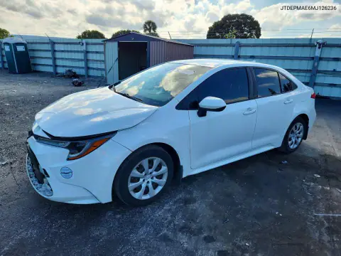 JTDEPMAE6MJ126236 — 2021 Toyota Corolla, წინა ნაწილი, ფოტოები შეკეთებამდე
