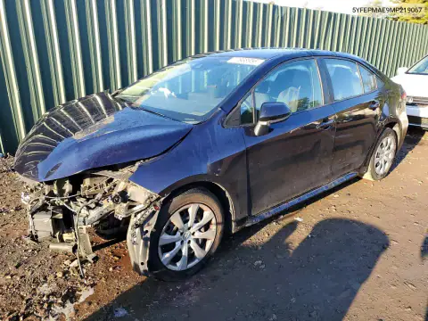 5YFEPMAE9MP219067 — 2021 Toyota Corolla, წინა ნაწილი, ფოტოები შეკეთებამდე