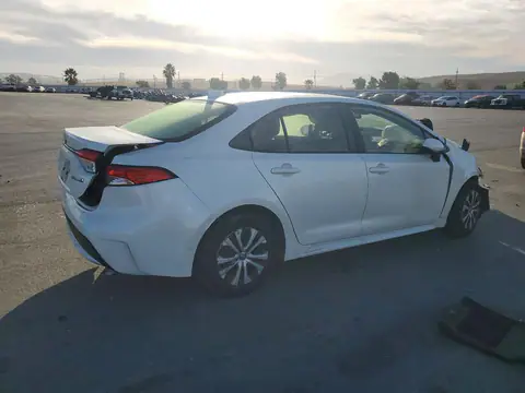 JTDEAMDE7MJ033495 — 2021 Toyota Corolla, zdjęcie 3 z Copart, Przód