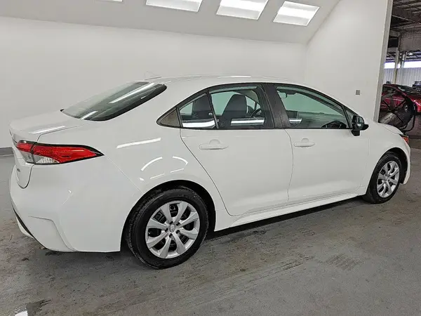 5YFEPMAE2MP255893 — 2021 Toyota Corolla, photo 3 from Copart 29.09.2026, Normal wear