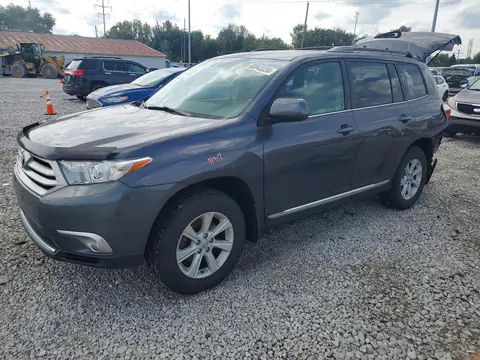 5TDBK3EH4CS173735 — 2012 Toyota Highlander, Задняя часть (Rear End), фото до ремонта
