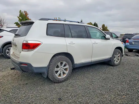 5TDBK3EH0CS100197 — 2012 Toyota Highlander, фото 3 с аукциона Copart 06.10.2026, Естественный износ