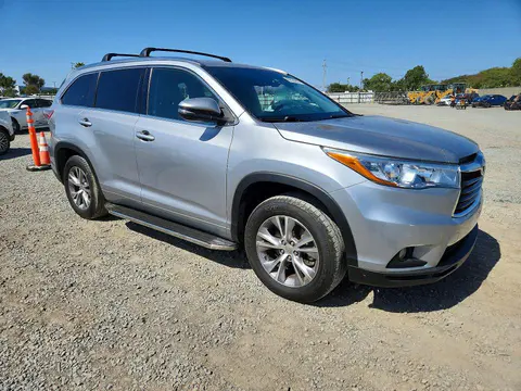 2015 Toyota Highlander VIN 5TDKKRFH1FS077986 фото 4
