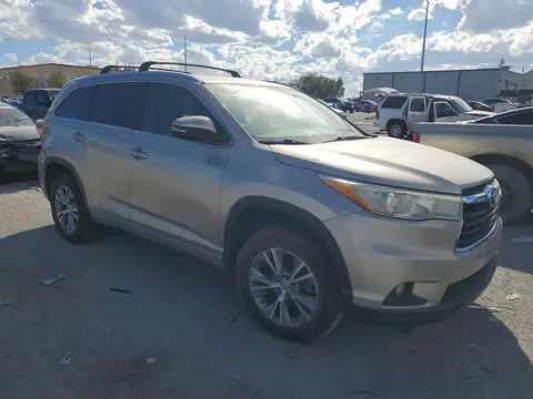 2015 Toyota Highlander VIN 5TDKKRFH8FS053636 фото 4