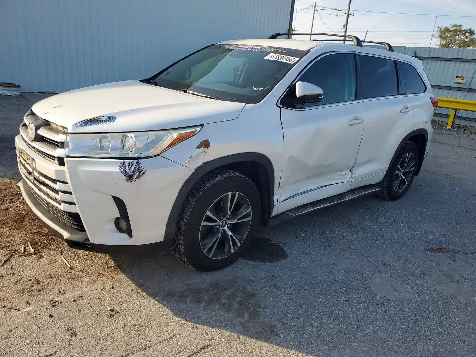 5TDBZRFH3HS401082 Toyota Highlander 2017 — повреждение Боковая часть, фото до ремонта