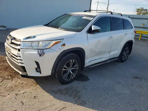 5TDBZRFH3HS401082 — 2017 Toyota Highlander, Боковая часть (Side), фото до ремонта