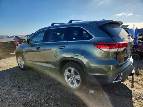 5TDDZRFH6HS400856 — 2017 Toyota Highlander, photo 2 from Copart 29.09.2026, Side