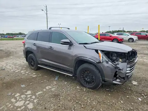5TDBZRFH5HS418353 — 2017 Toyota Highlander, фото 4 з Copart 10.10.2026, Передня частина