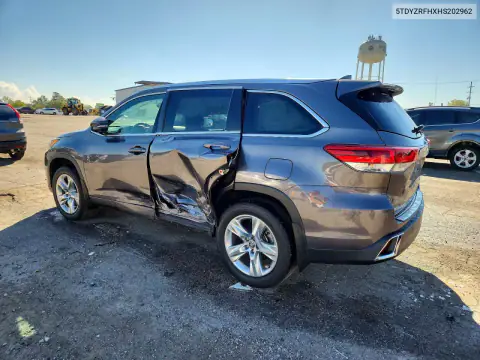 5TDYZRFHXHS202962 — 2017 Toyota Highlander, photo 2 from Copart, Side