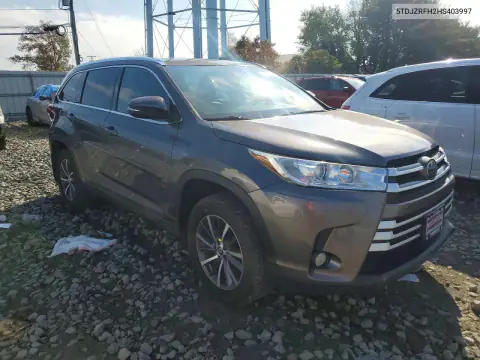 5TDJZRFH2HS403997 — 2017 Toyota Highlander, ფოტო 4, Copart 26.10.2026, მცირე ჩაღრმავებები და ნაკაწრები