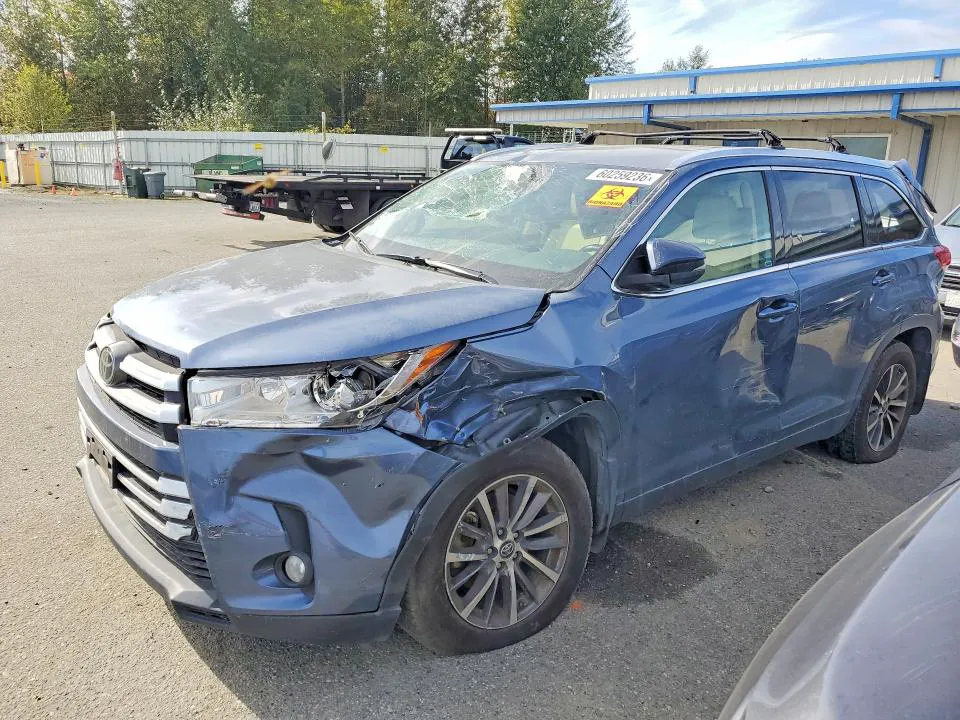 2018 Toyota Highlander VIN 5TDJZRFH4JS486032 фото 1