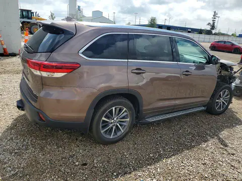 5TDJZRFH0JS904666 — 2018 Toyota Highlander, photo 3 from Copart 28.10.2026, Front end