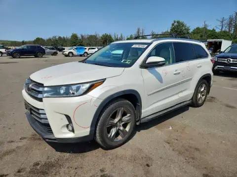 5TDDZRFH5JS844364 — 2018 Toyota Highlander, Front end (Front End), before-repair photos